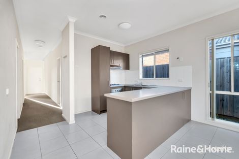 Property photo of 3/17 Crestmont Drive Melton South VIC 3338