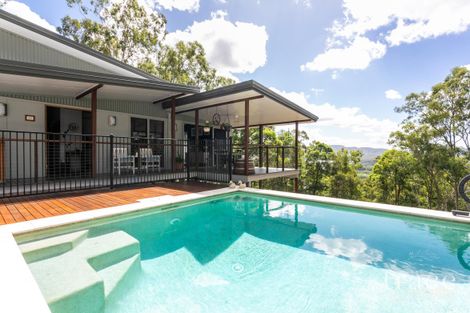 33 Old Coach Way, Ninderry, QLD 4561