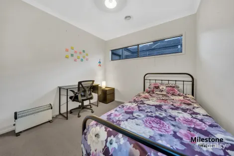 Property photo of 24 Livida Circuit Lyndhurst VIC 3975