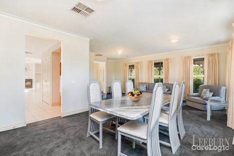 Property photo of 17 Grapeview Grove Sunbury VIC 3429