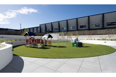 218/2 Terry Connolly St, Coombs, ACT 2611