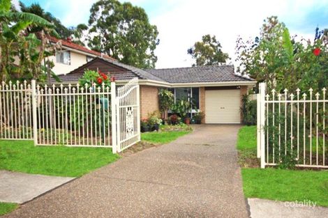 11 Orlick St, Ambarvale, NSW 2560