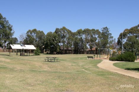 Property photo of 12 Wattlewoods Place Carrum Downs VIC 3201