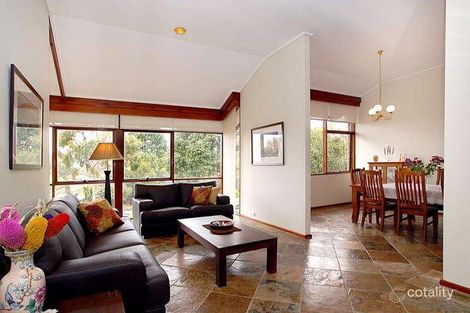 Property photo of 17 Clarke Court Wheelers Hill VIC 3150