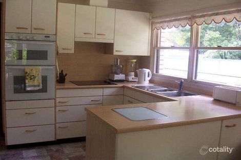 Property photo of 24 Elissa Crescent Wyoming NSW 2250