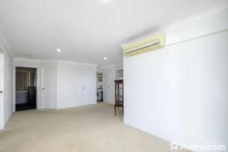 Property photo of 14 Hillside Road Mount Richon WA 6112