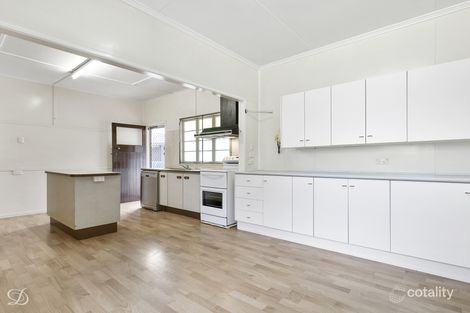 Property photo of 37 Scanlan Road Mitchelton QLD 4053