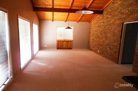 Property photo of 10 Hakea Place Springvale NSW 2650