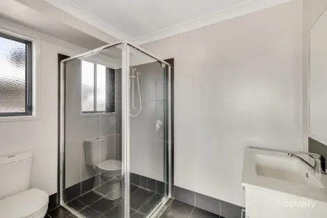 Property photo of 38 Myrtleford Crescent Cambooya QLD 4358