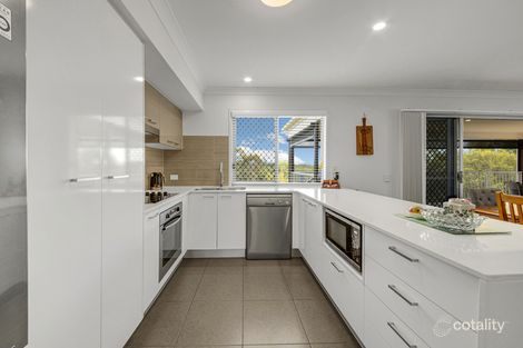 Property photo of 13 Florey Place Kirkwood QLD 4680