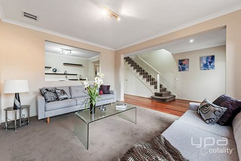 Property photo of 1 Orchid Court Gowanbrae VIC 3043