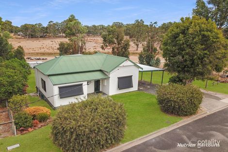 27 Roberts St, Casterton, VIC 3311