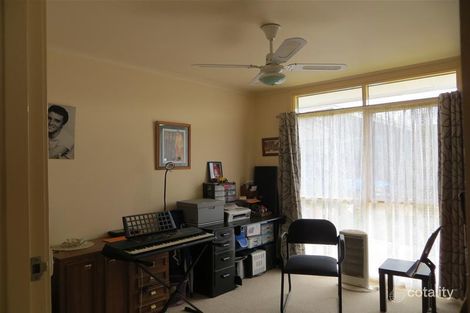 Property photo of 10 John Court Irymple VIC 3498