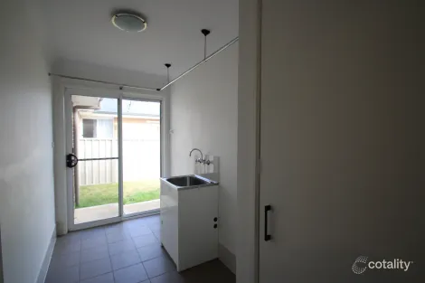 Property photo of 11 Hallaran Way Orange NSW 2800