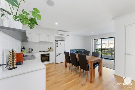 Property photo of 43/1 Glenariff Boulevard Canning Vale WA 6155