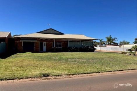 Property photo of 1 Kurnalpi Close Hannans WA 6430