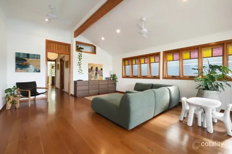 2/128 SUNSHINE PDE, MIAMI, QLD 4220