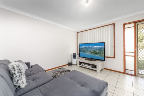 Property photo of 2/4 Melba Place St Helens Park NSW 2560