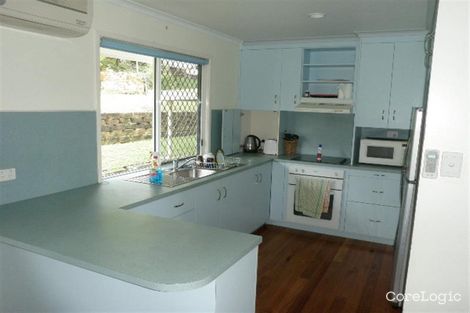 Property photo of 6 Sunset Drive Sarina Beach QLD 4737