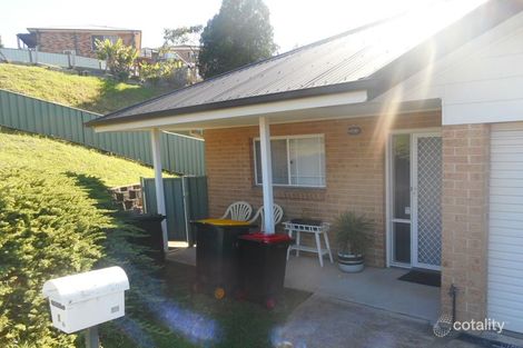 Property photo of 1/7 Murrogun Crescent Cordeaux Heights NSW 2526