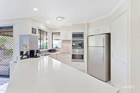 Property photo of 13 Mariner Close Summerland Point NSW 2259