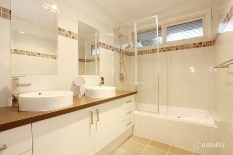 Property photo of 45 Whites Lane Glen Waverley VIC 3150