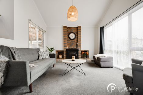 Property photo of 8 Linlithgow Court Narre Warren VIC 3805