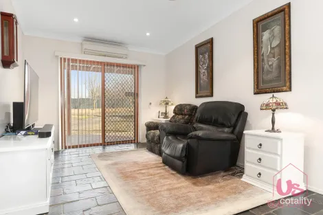 Property photo of 9 Meadow Road Devon Meadows VIC 3977