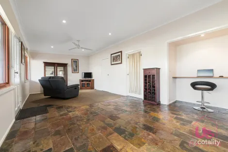 Property photo of 9 Meadow Road Devon Meadows VIC 3977