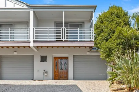 Property photo of 2/20 Nicklin Street Coorparoo QLD 4151