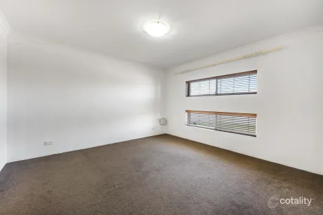 Property photo of 47 Derna Parade Wandina WA 6530