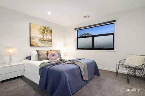 Property photo of 68 Stables Circuit Doncaster VIC 3108
