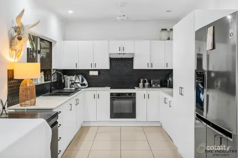 74 Bathurst Dr, Bentley Park, QLD 4869
