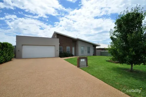 Property photo of 16 Ritz Place Dubbo NSW 2830