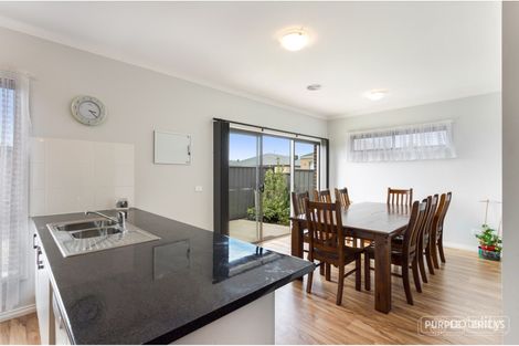 Property photo of 5 Style Way Craigieburn VIC 3064