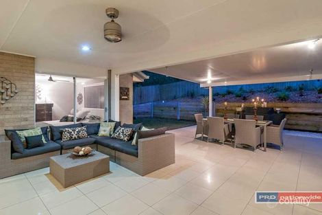Property photo of 30 Parkway Place Kenmore QLD 4069