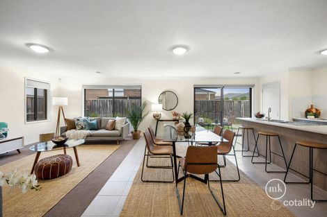 Property photo of 15 Salerno Crescent Doreen VIC 3754