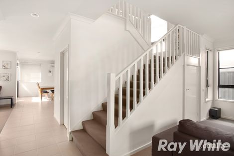 Property photo of 4 Harlesden Circuit Pakenham VIC 3810