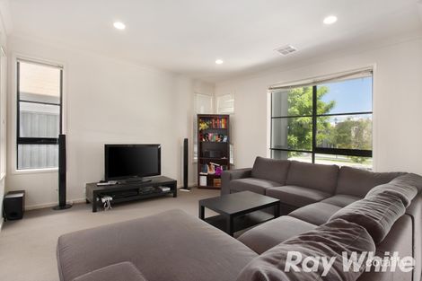 Property photo of 4 Harlesden Circuit Pakenham VIC 3810