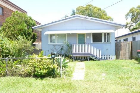 33 Hawthorne St, Woody Point, QLD 4019