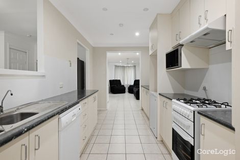 Property photo of 5 Scarus Place Rosemeadow NSW 2560