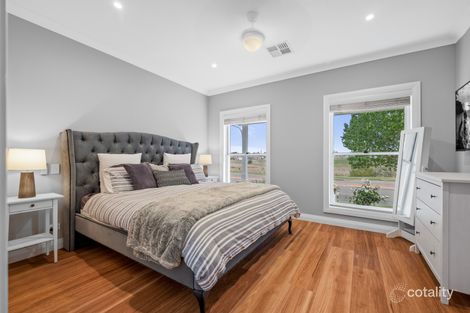 Property photo of 12 Liz Kernohan Drive Elderslie NSW 2570