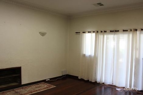 Property photo of 16 Boundary Road St James WA 6102