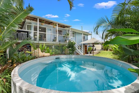 11 Ridgeway Ave, Southport, QLD 4215