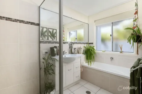 Property photo of 4 Habitat Circuit Cooloola Cove QLD 4580