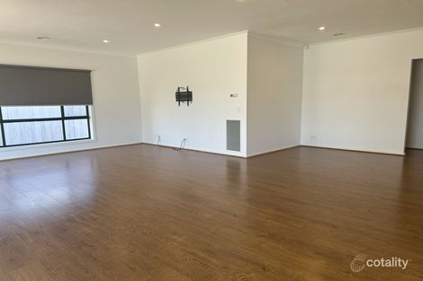 Property photo of 2B Surkitt Boulevard Sale VIC 3850