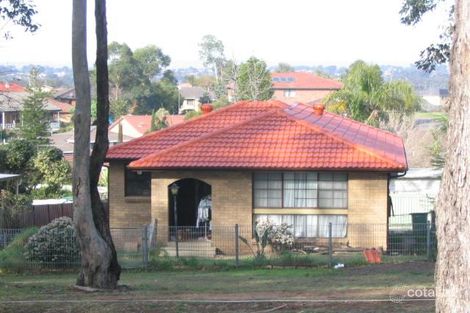 21 Berry St, Prairiewood, NSW 2176