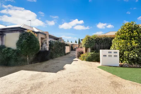 Property photo of 1/14 Yarrow Close Middle Ridge QLD 4350