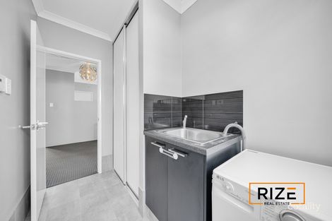 Property photo of 21 Azolla Street Banksia Grove WA 6031