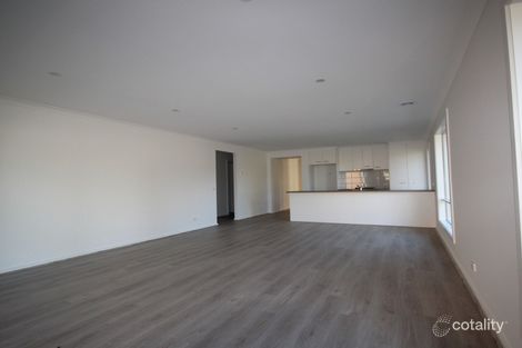 Property photo of 32 Silvereye Circuit Wonthaggi VIC 3995